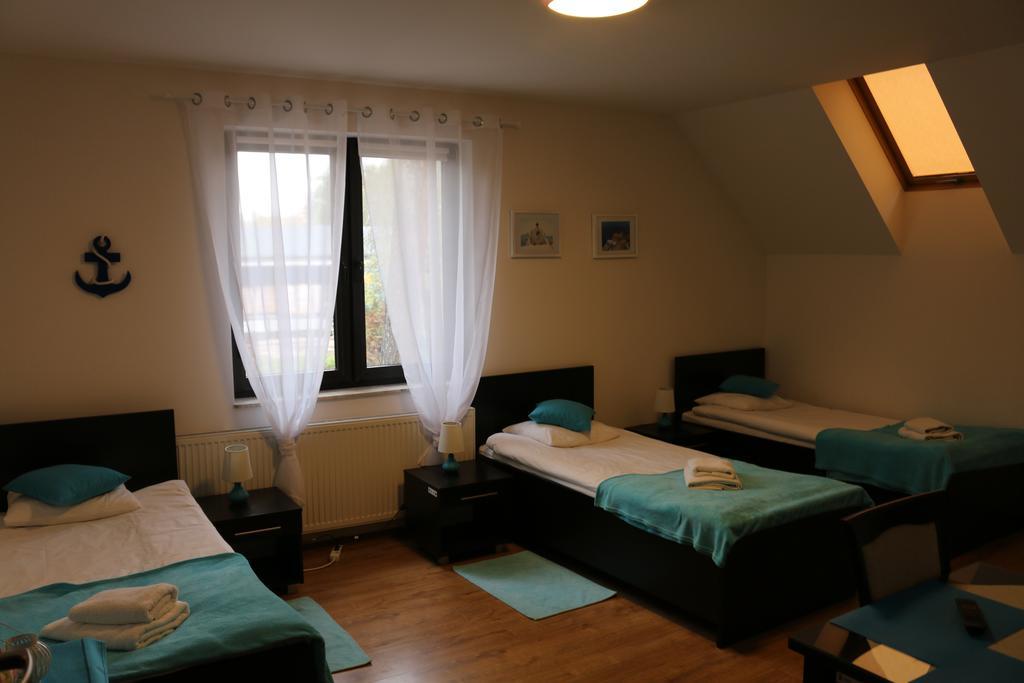Hotel Lachowka Krepiec Buitenkant foto