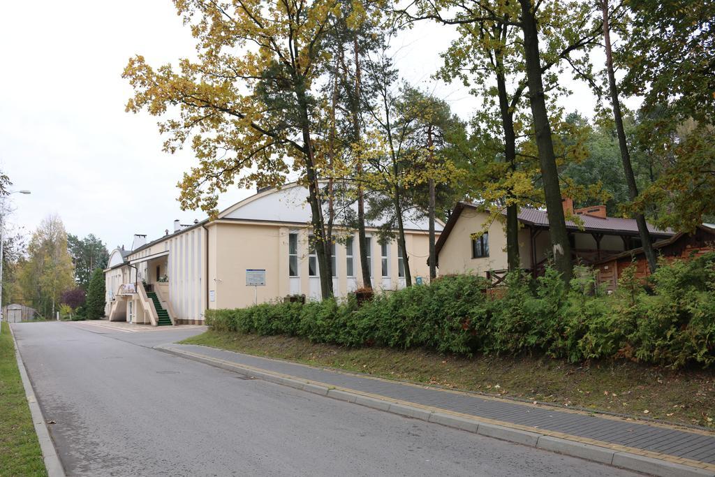 Hotel Lachowka Krepiec Buitenkant foto